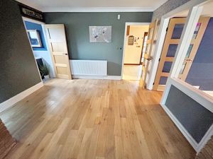 Sitting room- click for photo gallery